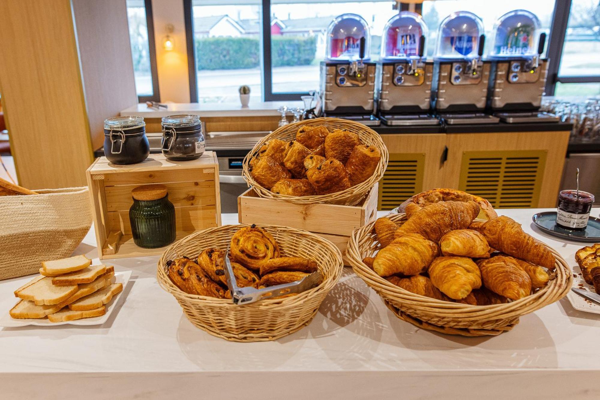 B Hotel Troyes Aeroport La Chapelle-Saint-Luc Zewnętrze zdjęcie